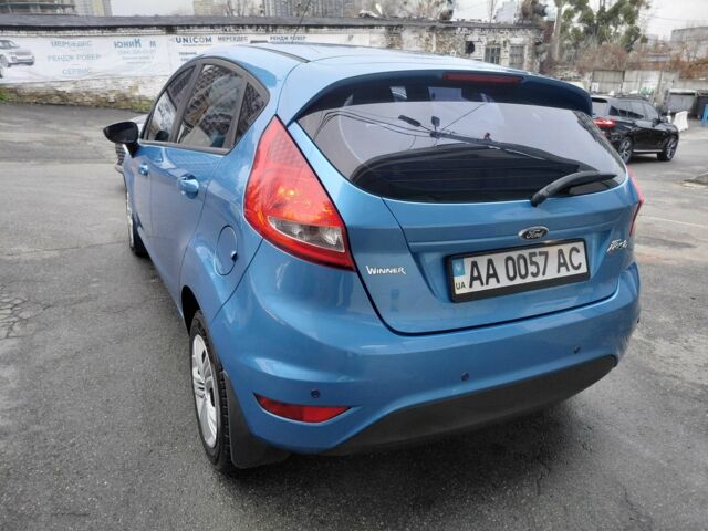 Синий Форд Фиеста, объемом двигателя 1.4 л и пробегом 112 тыс. км за 7500 $, фото 4 на Automoto.ua