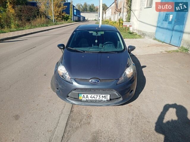 Синій Форд Фієста, об'ємом двигуна 1.25 л та пробігом 161 тис. км за 3000 $, фото 2 на Automoto.ua
