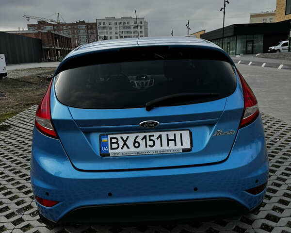 Синий Форд Фиеста, объемом двигателя 1.39 л и пробегом 88 тыс. км за 7200 $, фото 2 на Automoto.ua