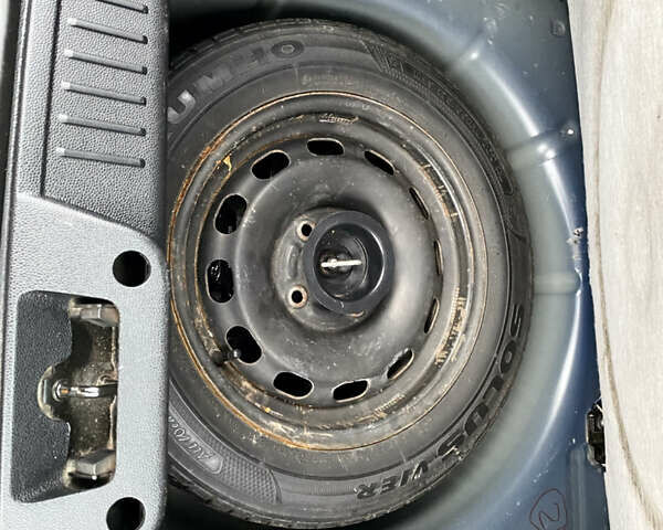 Синій Форд Фієста, об'ємом двигуна 1.4 л та пробігом 176 тис. км за 4600 $, фото 14 на Automoto.ua