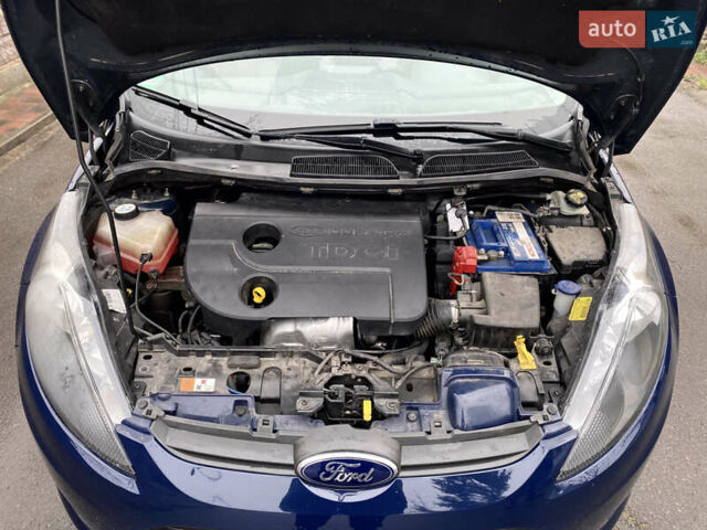 Синій Форд Фієста, об'ємом двигуна 1.4 л та пробігом 176 тис. км за 4600 $, фото 10 на Automoto.ua
