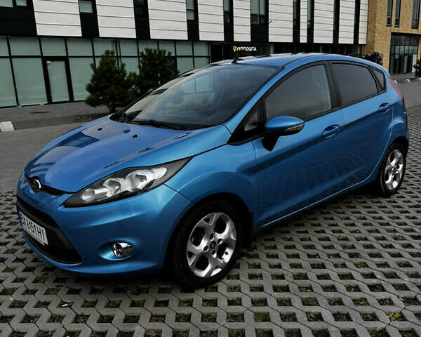 Синий Форд Фиеста, объемом двигателя 1.39 л и пробегом 88 тыс. км за 7200 $, фото 4 на Automoto.ua