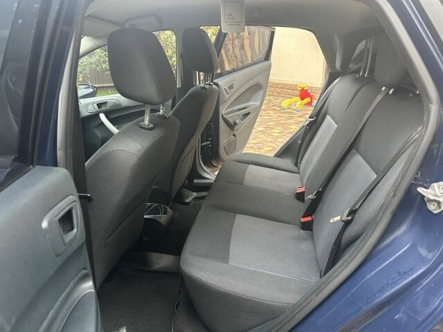 Синій Форд Фієста, об'ємом двигуна 1.2 л та пробігом 127 тис. км за 5300 $, фото 6 на Automoto.ua