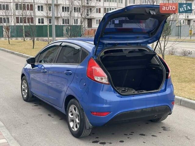 Синий Форд Фиеста, объемом двигателя 1.2 л и пробегом 193 тыс. км за 6400 $, фото 11 на Automoto.ua