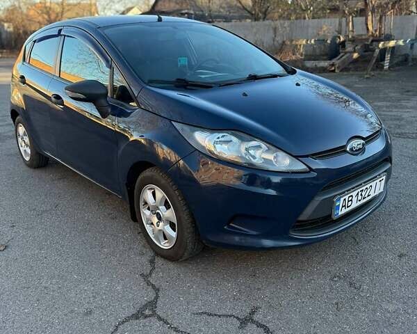 Синий Форд Фиеста, объемом двигателя 1.4 л и пробегом 243 тыс. км за 4800 $, фото 1 на Automoto.ua