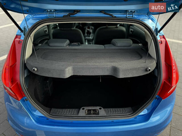 Синий Форд Фиеста, объемом двигателя 1.4 л и пробегом 185 тыс. км за 6350 $, фото 19 на Automoto.ua