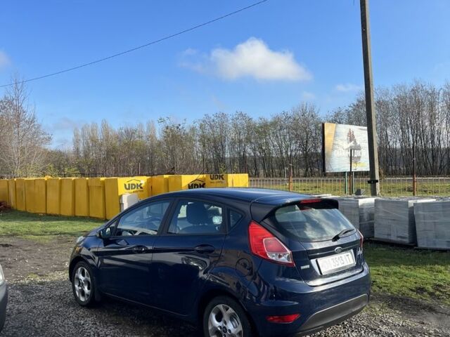 Синий Форд Фиеста, объемом двигателя 1 л и пробегом 108 тыс. км за 5999 $, фото 3 на Automoto.ua