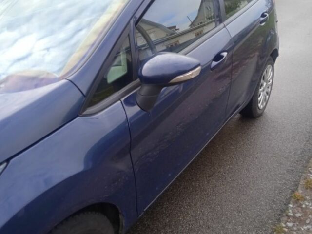 Форд Фиеста 2013 в Броварах на Automoto.ua Синий Форд Фиеста, объемом двигателя 1.2 л и пробегом 63 тыс. км за 9500 $, фото 2 на Automoto.ua