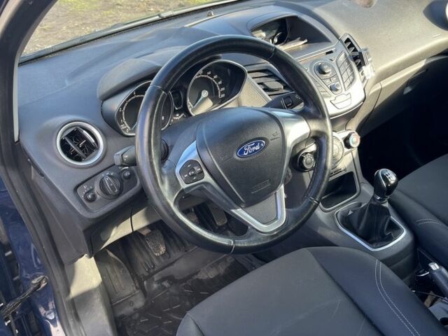 Синий Форд Фиеста, объемом двигателя 1 л и пробегом 108 тыс. км за 5999 $, фото 6 на Automoto.ua