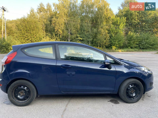 Синий Форд Фиеста, объемом двигателя 1 л и пробегом 145 тыс. км за 5300 $, фото 5 на Automoto.ua