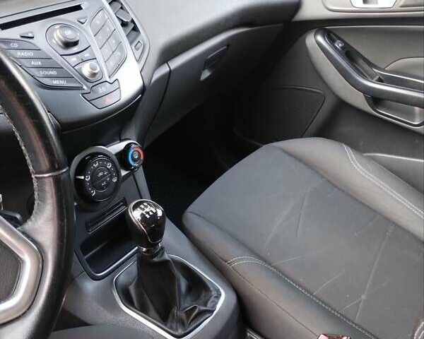 Синій Форд Фієста, об'ємом двигуна 1 л та пробігом 113 тис. км за 6900 $, фото 7 на Automoto.ua