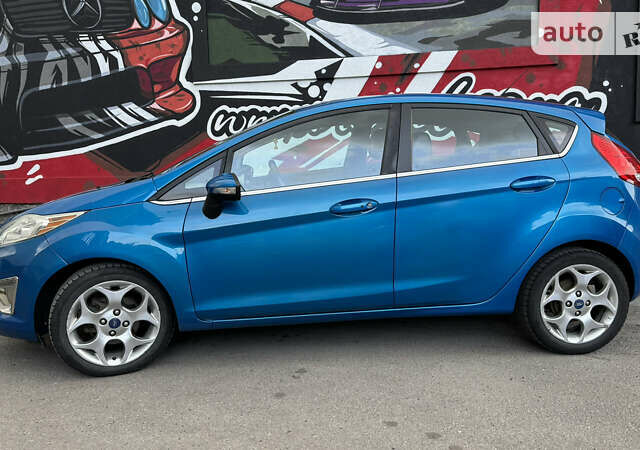 Синій Форд Фієста, об'ємом двигуна 1.6 л та пробігом 155 тис. км за 8500 $, фото 6 на Automoto.ua