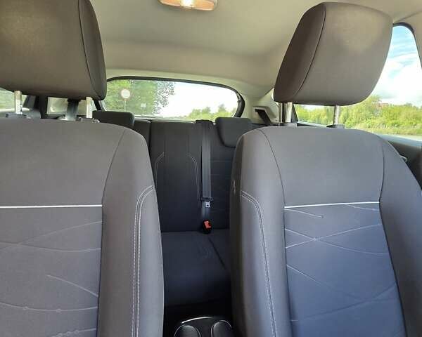 Синий Форд Фиеста, объемом двигателя 1 л и пробегом 85 тыс. км за 7300 $, фото 12 на Automoto.ua