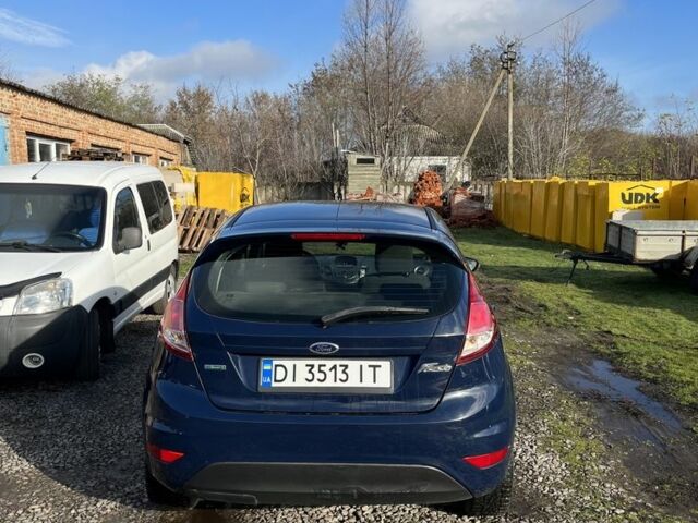 Синий Форд Фиеста, объемом двигателя 1 л и пробегом 108 тыс. км за 5999 $, фото 4 на Automoto.ua