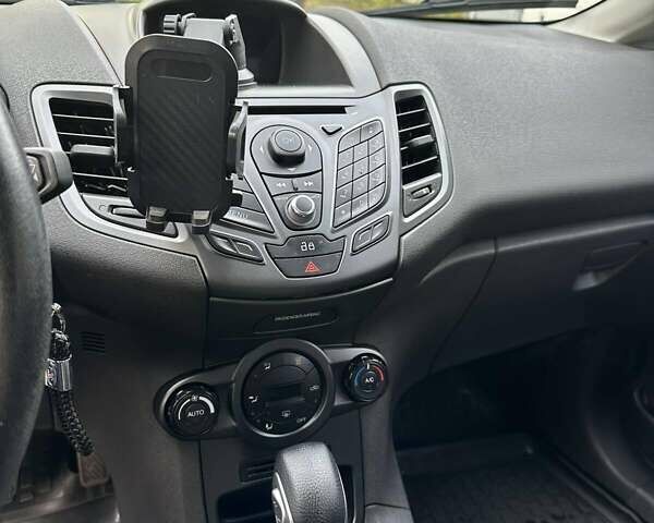 Форд Фиеста 2013 в Кривом Роге на Automoto.ua Синий Форд Фиеста, объемом двигателя 1.6 л и пробегом 75 тыс. км за 8500 $, фото 14 на Automoto.ua