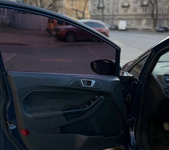 Синій Форд Фієста, об'ємом двигуна 1 л та пробігом 109 тис. км за 5400 $, фото 11 на Automoto.ua