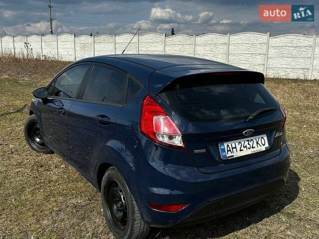 Синий Форд Фиеста, объемом двигателя 1.5 л и пробегом 144 тыс. км за 5600 $, фото 5 на Automoto.ua