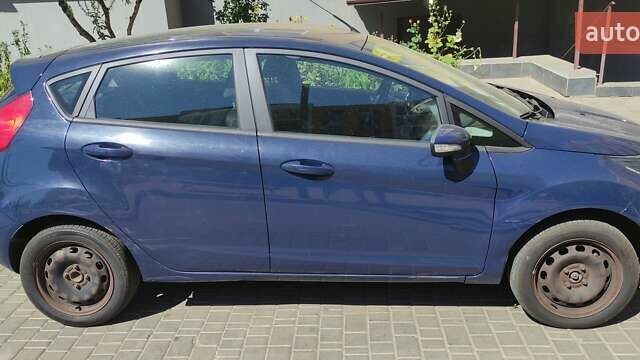 Синій Форд Фієста, об'ємом двигуна 1.6 л та пробігом 110 тис. км за 7400 $, фото 4 на Automoto.ua