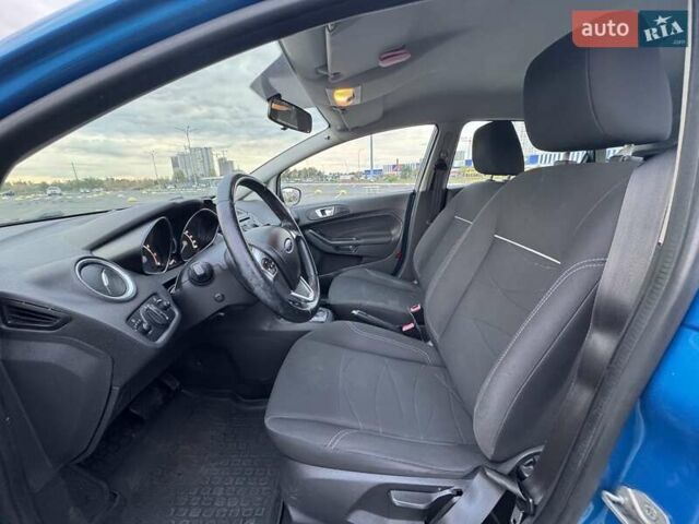 Синій Форд Фієста, об'ємом двигуна 1 л та пробігом 125 тис. км за 7500 $, фото 9 на Automoto.ua