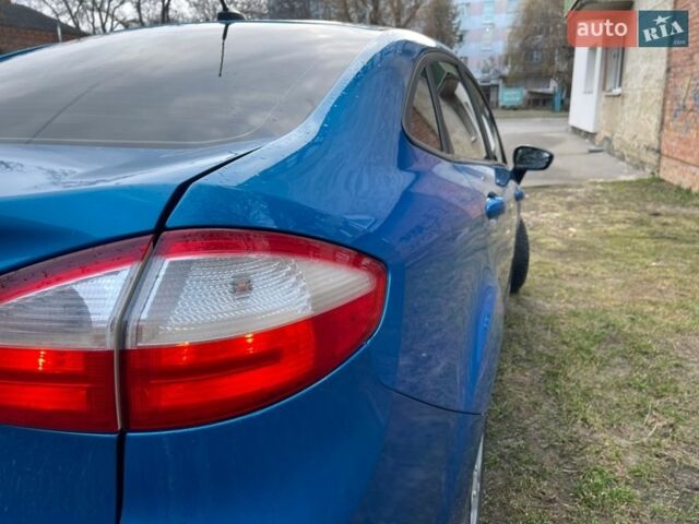 Синий Форд Фиеста, объемом двигателя 1.6 л и пробегом 157 тыс. км за 6850 $, фото 17 на Automoto.ua