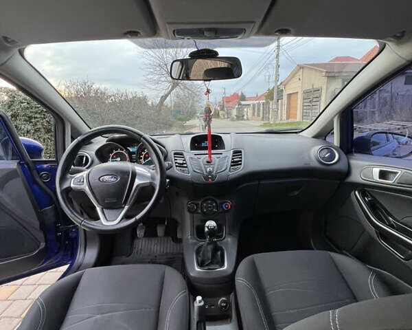 Синій Форд Фієста, об'ємом двигуна 1 л та пробігом 59 тис. км за 7700 $, фото 12 на Automoto.ua