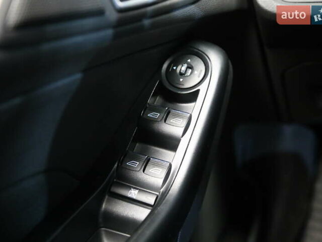 Синій Форд Фієста, об'ємом двигуна 1 л та пробігом 89 тис. км за 7900 $, фото 21 на Automoto.ua