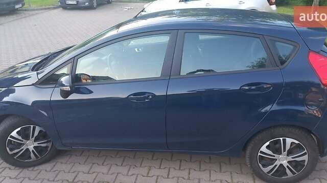 Синий Форд Фиеста, объемом двигателя 1 л и пробегом 240 тыс. км за 4650 $, фото 1 на Automoto.ua