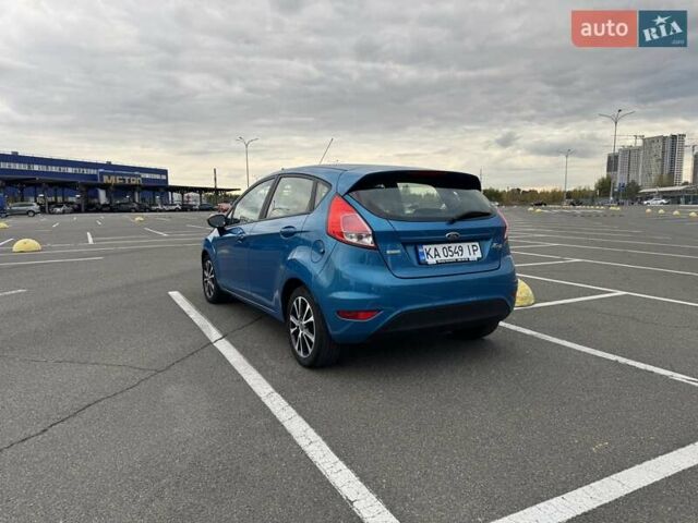 Синій Форд Фієста, об'ємом двигуна 1 л та пробігом 125 тис. км за 7500 $, фото 4 на Automoto.ua