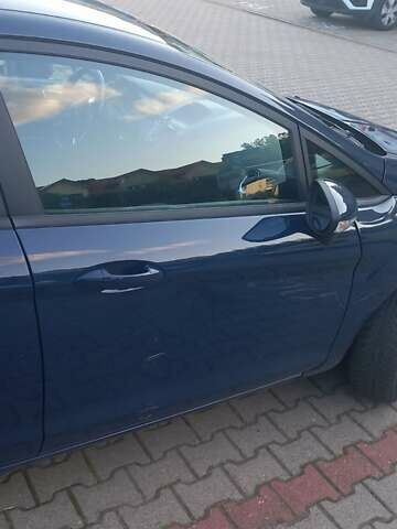 Синий Форд Фиеста, объемом двигателя 1 л и пробегом 240 тыс. км за 4650 $, фото 10 на Automoto.ua