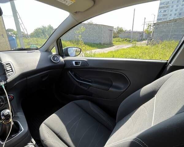 Синий Форд Фиеста, объемом двигателя 1.5 л и пробегом 298 тыс. км за 5800 $, фото 17 на Automoto.ua