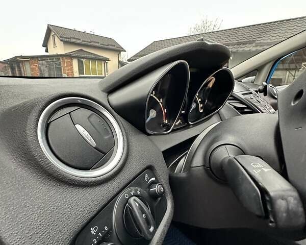 Синій Форд Фієста, об'ємом двигуна 1 л та пробігом 120 тис. км за 8500 $, фото 35 на Automoto.ua
