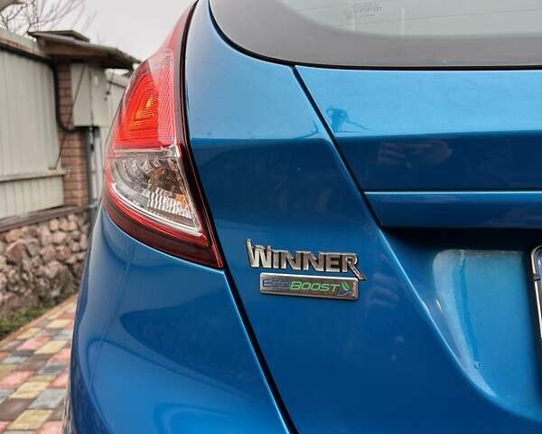 Синій Форд Фієста, об'ємом двигуна 1 л та пробігом 120 тис. км за 8500 $, фото 15 на Automoto.ua