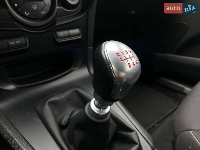 Синий Форд Фиеста, объемом двигателя 1.6 л и пробегом 109 тыс. км за 8350 $, фото 21 на Automoto.ua