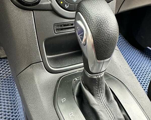 Синій Форд Фієста, об'ємом двигуна 1 л та пробігом 120 тис. км за 8500 $, фото 30 на Automoto.ua