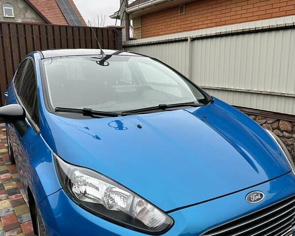 Синій Форд Фієста, об'ємом двигуна 1 л та пробігом 120 тис. км за 8500 $, фото 13 на Automoto.ua