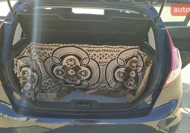 Синий Форд Фиеста, объемом двигателя 1 л и пробегом 37 тыс. км за 9100 $, фото 4 на Automoto.ua