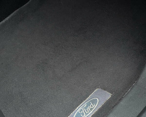 Синий Форд Фиеста, объемом двигателя 1 л и пробегом 190 тыс. км за 6600 $, фото 24 на Automoto.ua