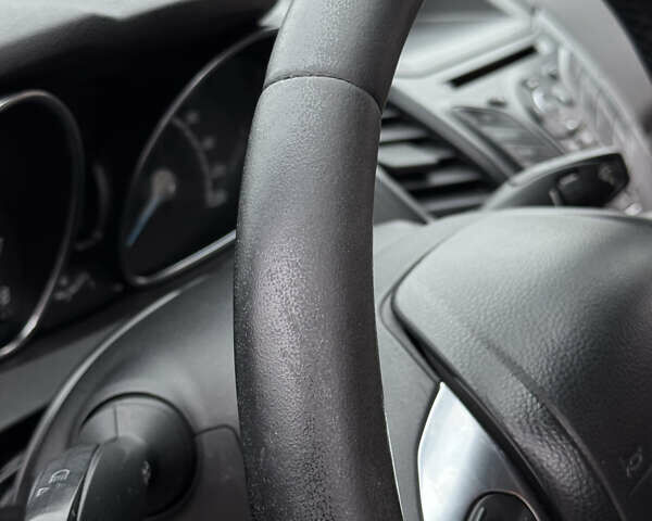 Синий Форд Фиеста, объемом двигателя 1 л и пробегом 190 тыс. км за 6600 $, фото 16 на Automoto.ua