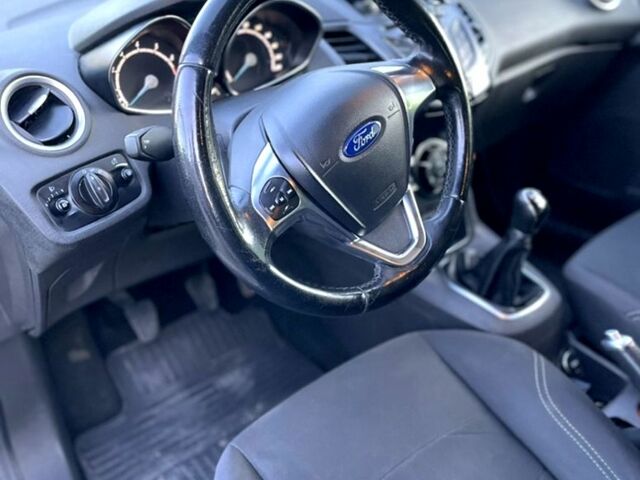 Синий Форд Фиеста, объемом двигателя 1 л и пробегом 202 тыс. км за 5800 $, фото 3 на Automoto.ua