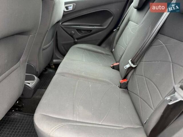 Синій Форд Фієста, об'ємом двигуна 1.24 л та пробігом 169 тис. км за 6999 $, фото 8 на Automoto.ua