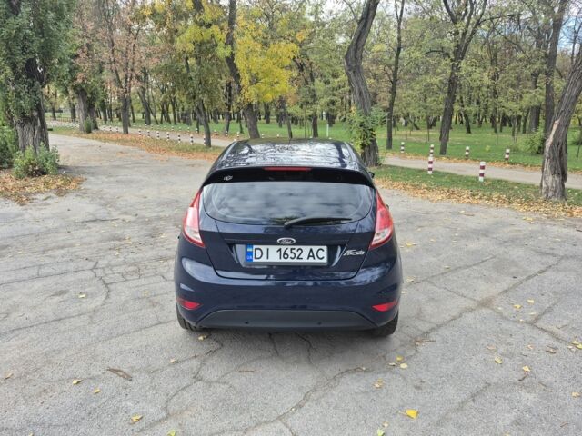 Форд Фиеста 2015 в Павлограде на Automoto.ua Синий Форд Фиеста, объемом двигателя 1 л и пробегом 188 тыс. км за 6800 $, фото 2 на Automoto.ua