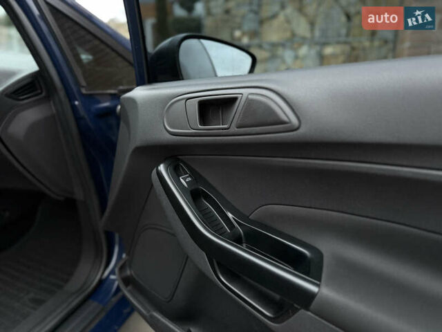 Синий Форд Фиеста, объемом двигателя 1.5 л и пробегом 168 тыс. км за 6999 $, фото 53 на Automoto.ua