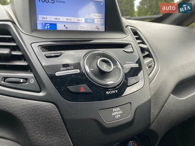 Синий Форд Фиеста, объемом двигателя 1.6 л и пробегом 109 тыс. км за 8350 $, фото 19 на Automoto.ua