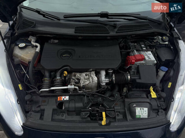 Синий Форд Фиеста, объемом двигателя 1.5 л и пробегом 168 тыс. км за 6999 $, фото 60 на Automoto.ua