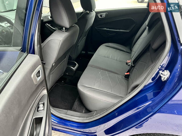Синий Форд Фиеста, объемом двигателя 1 л и пробегом 53 тыс. км за 9500 $, фото 47 на Automoto.ua