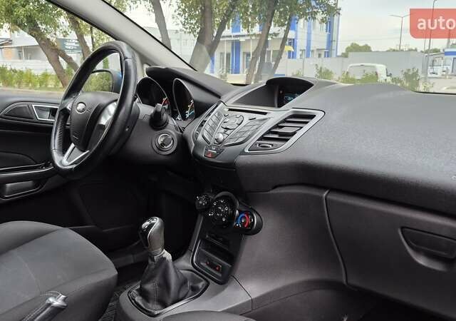 Форд Фиеста 2016 в Черкассах на Automoto.ua Синий Форд Фиеста, объемом двигателя 1 л и пробегом 95 тыс. км за 7200 $, фото 26 на Automoto.ua