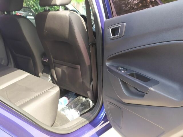 Синий Форд Фиеста, объемом двигателя 1 л и пробегом 77 тыс. км за 7750 $, фото 6 на Automoto.ua