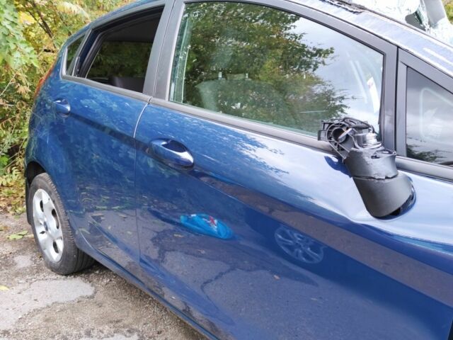 Синій Форд Фієста, об'ємом двигуна 0 л та пробігом 77 тис. км за 2150 $, фото 6 на Automoto.ua