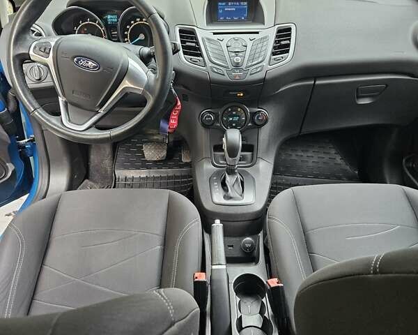 Синий Форд Фиеста, объемом двигателя 1 л и пробегом 64 тыс. км за 9500 $, фото 5 на Automoto.ua