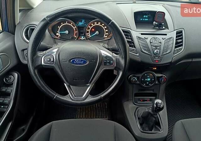 Синій Форд Фієста, об'ємом двигуна 1 л та пробігом 157 тис. км за 7098 $, фото 8 на Automoto.ua